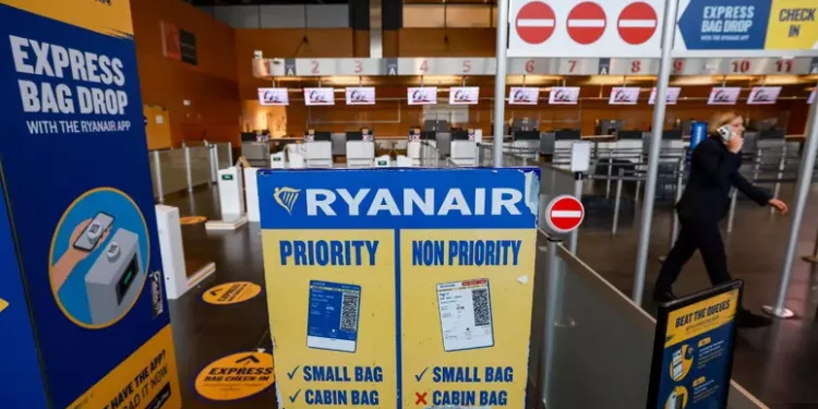 Antitrust, Ryanair rimborserà i costi extra del check in