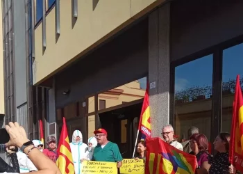 Operatori sociosanitari in piazza per chiedere stabilizzazioni