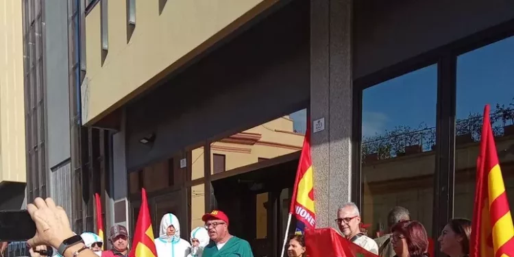 Operatori sociosanitari in piazza per chiedere stabilizzazioni