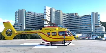 Cade nella tromba delle scale, operaio ferito a Cagliari