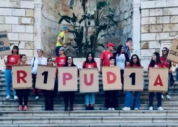 Flash mob di Emergency a Cagliari per campagna ripudia la guerra