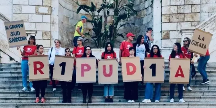 Flash mob di Emergency a Cagliari per campagna ripudia la guerra