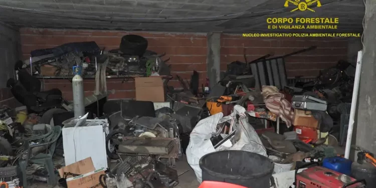 Tramatza, sigilli a un deposito di rifiuti irregolare: denunciato 44enne