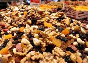 Residui del pesticida Phosmet, richiamati alcuni lotti di uva golden disidratata e di mix di frutta secca ed essiccata. L’allerta del ministero della Salute