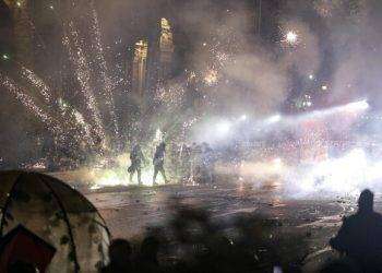 Georgia, filo Ue assaltano il Parlamento con il sostegno dell’Occidente