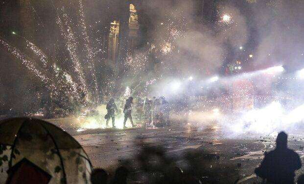 Georgia, filo Ue assaltano il Parlamento con il sostegno dell’Occidente