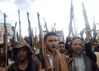 Houthi denunciano 3 raid di Usa e Gb sulla capitale Sanaa