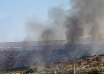 Hezbollah, razzi su base intelligence vicino a Tel Aviv