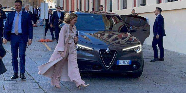 Meloni a Cagliari per firma su accordo di coesione da 3 miliardi: il Presidente del Consiglio non incontra i giornalisti