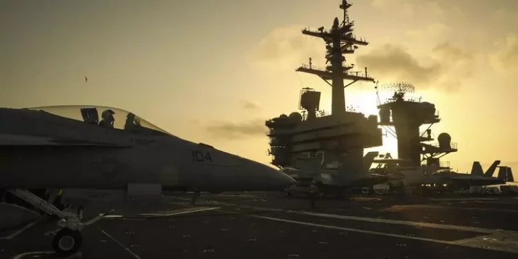 Houthi: ‘Attacco alla portaerei Usa Lincoln nel Mare Arabico’