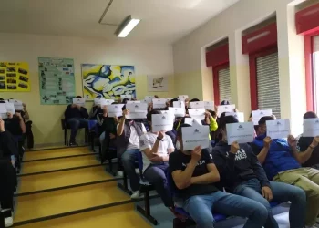 Polizia locale in 13 scuole a Sassari contro violenza su donne