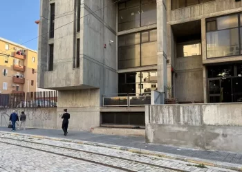 Parte colpo di pistola in tribunale minori, carabiniere ferito