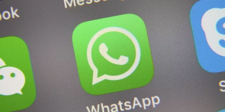 WhatsApp, arriva la trascrizione dei messaggi vocali