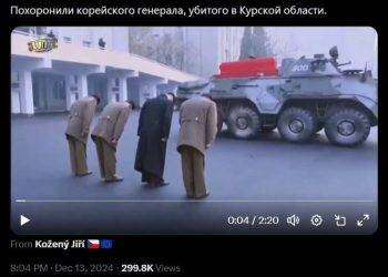 Fake News sui nordcoreani in Ucraina, “il funerale di un Generale della Corea del Nord ucciso a Kursk”, ma è un video del 2015