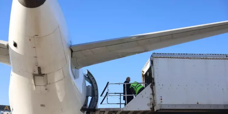 Aereo in volo da Baku a Grozny precipita in Kazakistan