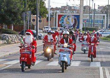 Tutto pronto a Cagliari per il Babbo Natale in vespa del 21 e 22 dicembre