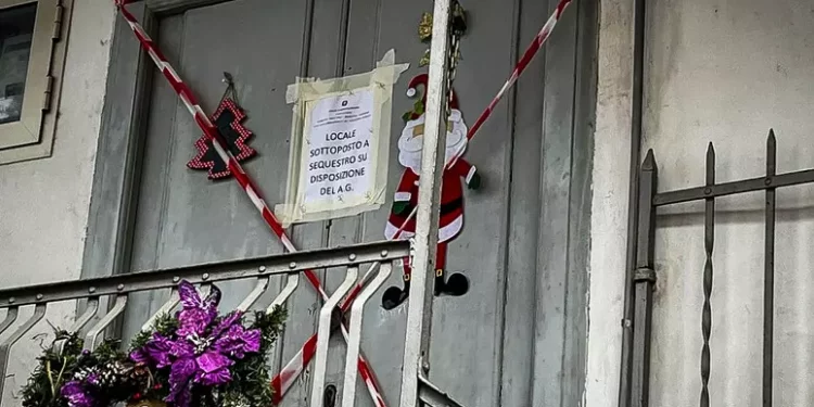 Bimba di 4 anni cade da scala e muore