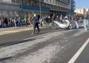 Cagliari, flash mob studenti su strisce pedonali ‘più sicurezza’