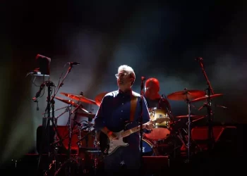 Eric Clapton annuncia due concerti in Italia per il 2025