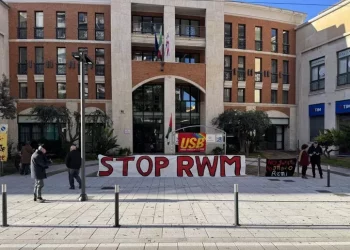 Fabbrica di bombe in Sardegna, sit-in per fermare l’ampliamento