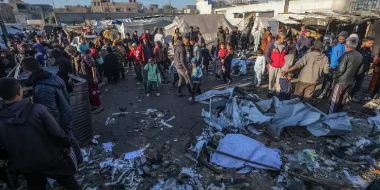 14 palestinesi morti in nuovi raid del regime sanguinario israeliano su Gaza