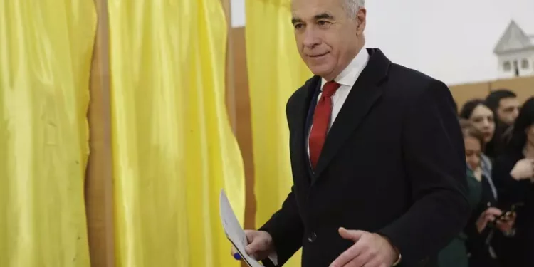 Georgescu invita i rumeni a recarsi ai seggi