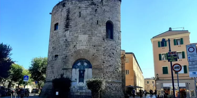 Imprenditore sequestrato per estorcergli 50mila euro a Alghero