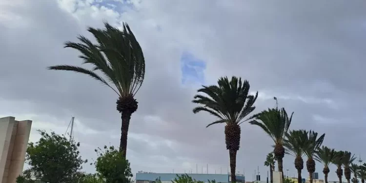 In arrivo tempesta di maestrale, mareggiate e temperature giù