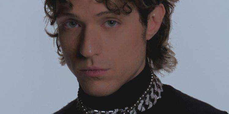 Irama annuncia nuove date per il 2025