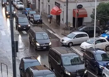 Ncc e Uber contro decreti Salvini, caroselli a Cagliari