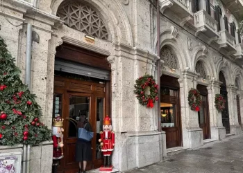 Riapre il Caffè Svizzero, bar monumento a Cagliari dal 1901