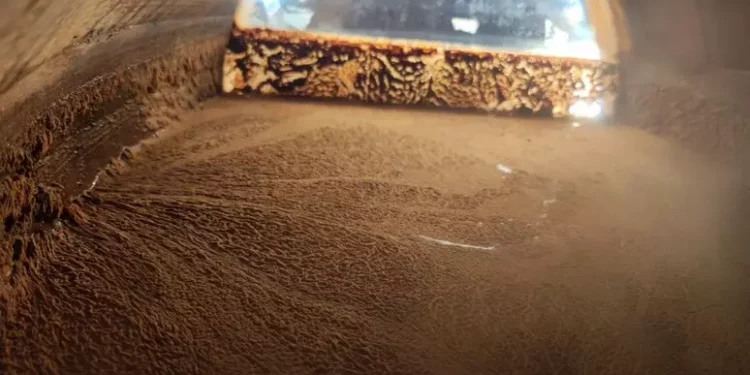 Si rinnova a Tramatza il rito della spillatura della Vernaccia