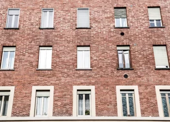 Compravendite e mutui dal notaio -5,3% in tre mesi