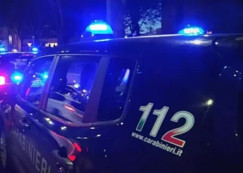 Picchia e minaccia di morte la moglie, arrestato a Uta