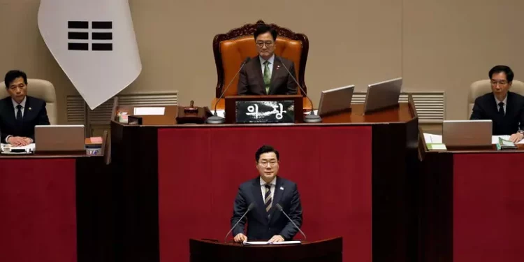 Seul, Parlamento approva l’impeachment del presidente Yoon
