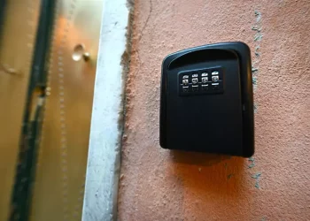 Affitti brevi, anche nel Cagliaritano stop alle ‘keybox’