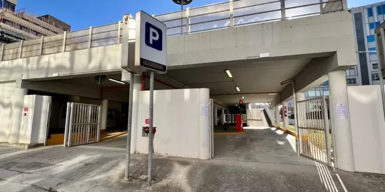 Fame di parcheggi a Cagliari, riapre multipiano da 200 posti