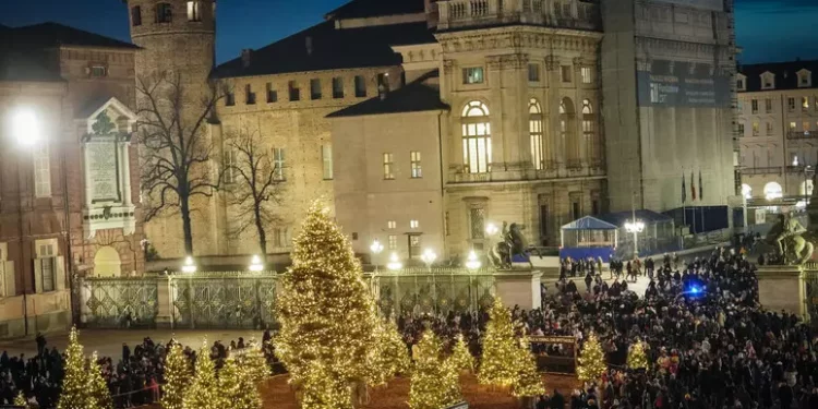 Per le feste di Natale attese 16,3 milioni di presenze (-1.5%)