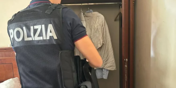 Blitz polizia contro gruppo neonazista, 12 arresti