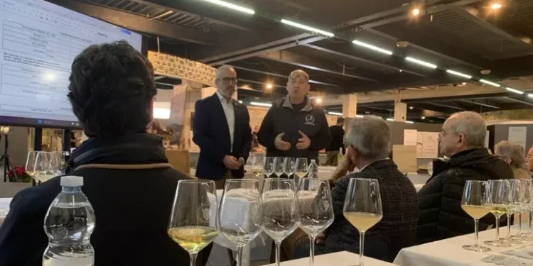 La Vernaccia di Oristano, ‘un vino per adatto a tutti i piatti’
