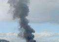 Colonna di fumo nero nella zona dello stabilimento Saras: centinaia di segnalazioni