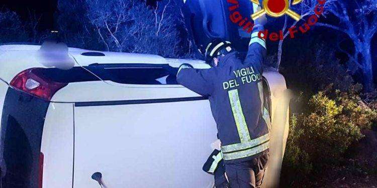 Isola Caprera, perde il controllo dell’auto: un ferito grave
