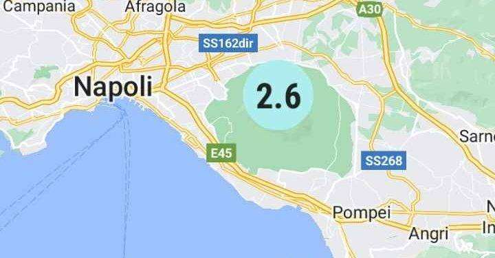 Terremoto Napoli, scossa sul Vesuvio