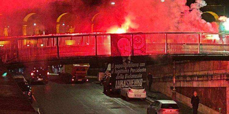 “Solidarietà alla Bielorussia”,  striscione a Roma contro le ingerenze imperialiste