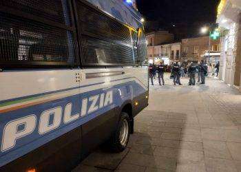 Antimilitaristi sfilano a Cagliari, in centinaia contro l’Operazione Lince