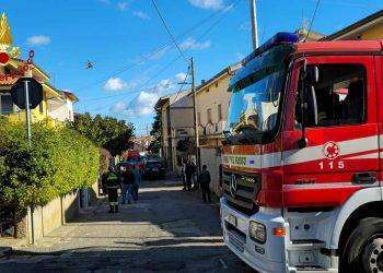 Paura a Silanus, investito da una fiammata mentre sostituisce le bombole: è grave