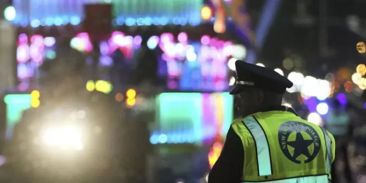 Auto sulla folla a New Orleans, ’10 morti e 30 feriti’