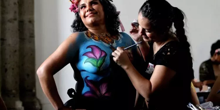 Dal Tai Chi al teatro, come ridurre lo stress delle cure nelle pazienti con tumore al seno