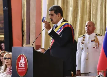 Maduro si insedia in Venezuela: milioni in piazza per festeggiare il Presidente
