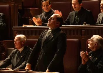 Esce la serie M e provoca ‘Diventerete tutti fascisti’